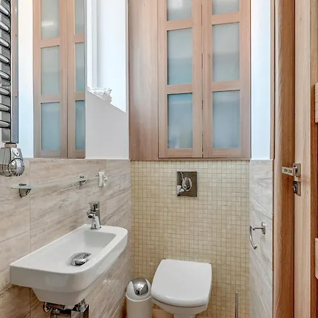 Apartman Grand - Station 2 *