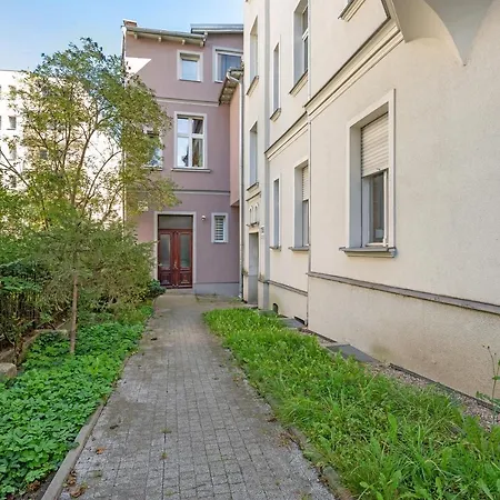 Grand - Station 2 Apartment